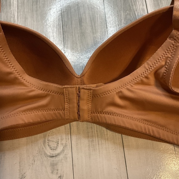 Ellen Tracy Seamless Tan Bra 36C - Picture 6 of 7